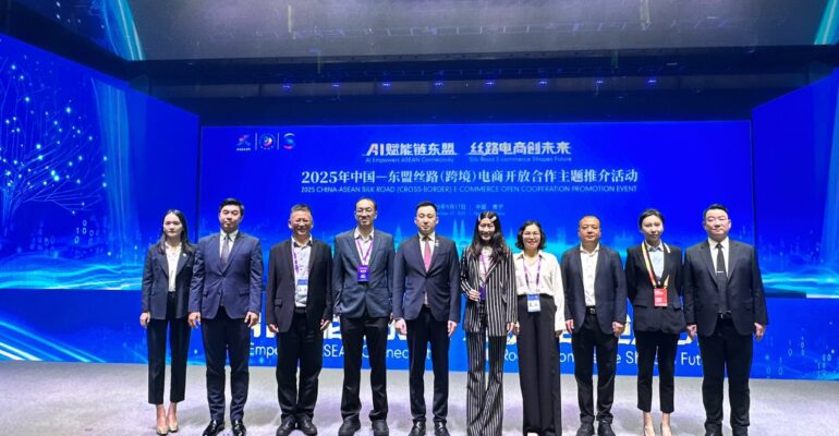 china-asean-silk-road-ecommerce-cooperation-2025