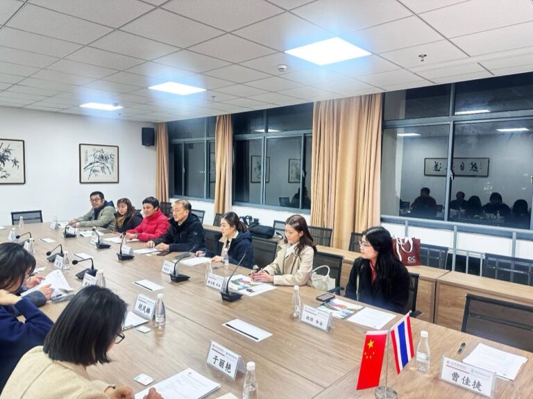 คณะผู้แทนไทยและจีนหารือการพัฒนากำลังคนดิจิทัลและระบบนิเวศ Cross-Border eCommerce ณ เซี่ยงไฮ้